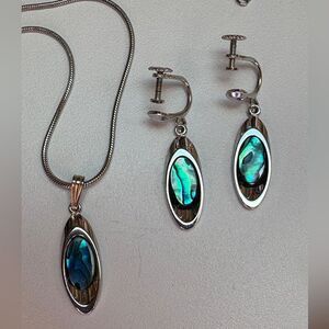 3 PC Silver & Blue Abalone Necklace Set 18” NWOT